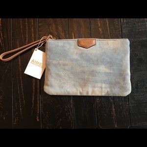 FINAL PRICE NEW Zip wristlet